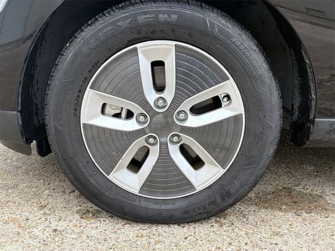 Used 2017 Kia Soul EV + w/ Sun & Fun Package image 9