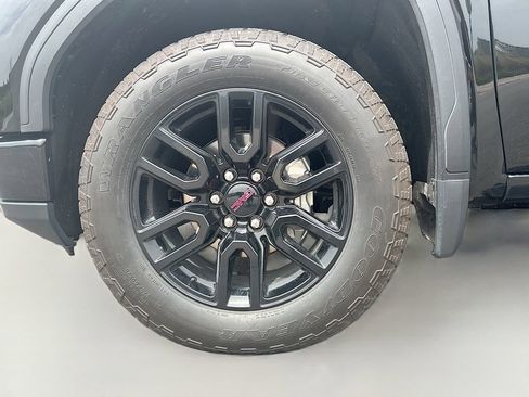 Used 2024 GMC Sierra 1500 Elevation w/ X31 Off-Road Package AWD/4WD image 14
