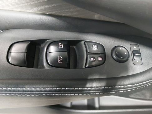 Used 2017 Nissan Murano SV AWD/4WD image 28