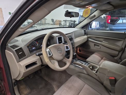 Used 2008 Jeep Grand Cherokee Laredo RWD image 13