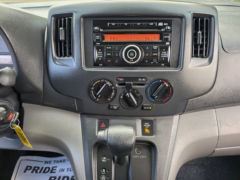 Used 2017 Nissan NV200 SV w/ Back Door Glass Package FWD image 29