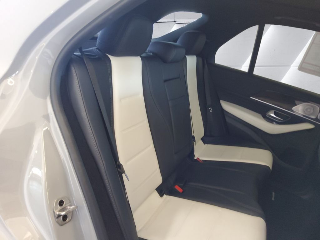 Used 2024 Mercedes-Benz GLE 350 4MATIC image 16