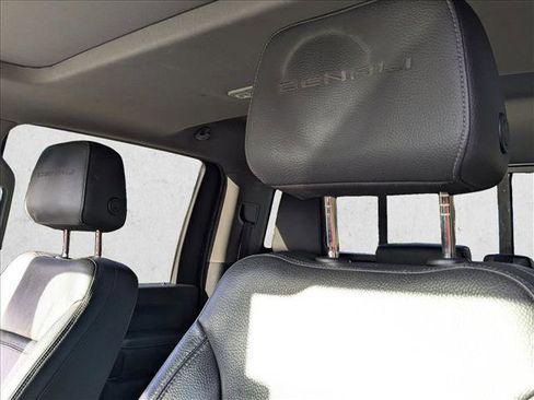 Used 2021 GMC Sierra 2500 Denali w/ Denali Ultimate Package image 19