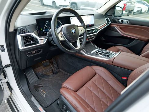 Used 2023 BMW X7 xDrive40i w/ Premium Package AWD/4WD image 19