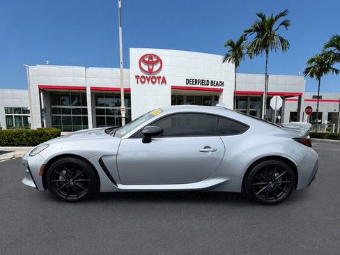 Used 2024 Toyota GR86 Premium RWD image 4