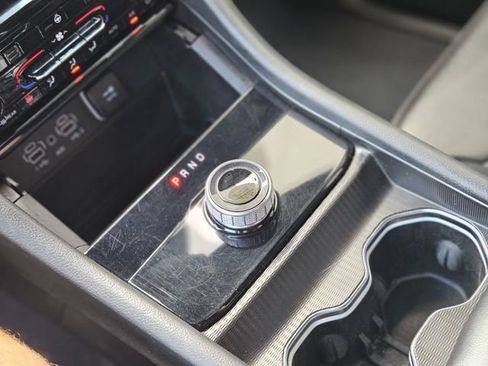 Used 2024 Jeep Grand Cherokee Limited image 25