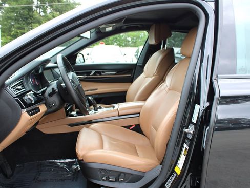 Used 2012 BMW ALPINA B7 image 18