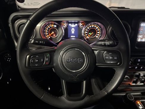 Used 2023 Jeep Gladiator Sport image 17