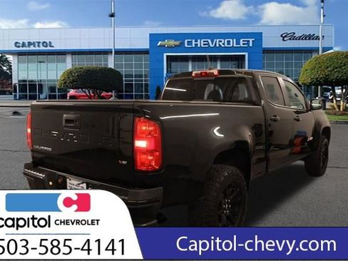 Used 2022 Chevrolet Colorado Z71 w/ Z71 Midnight Edition AWD/4WD image 3