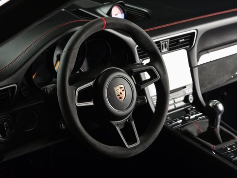 Used 2019 Porsche 911 GT3 RWD image 4
