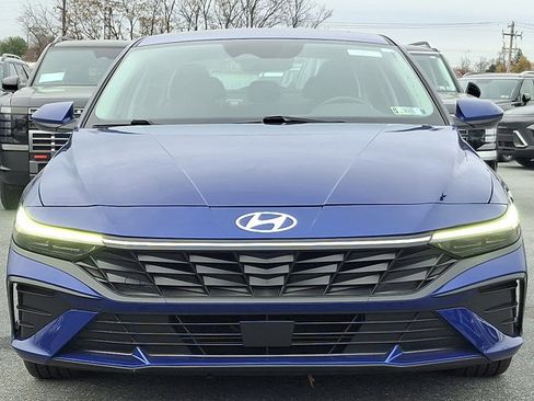 Used 2024 Hyundai Elantra SEL w/ Convenience Package image 2
