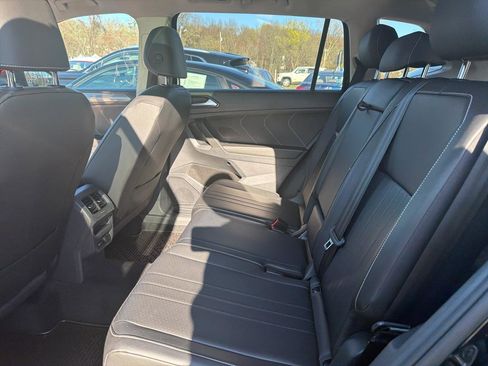 Used 2022 Volkswagen Tiguan SE w/ Panoramic Sunroof Package AWD/4WD image 22