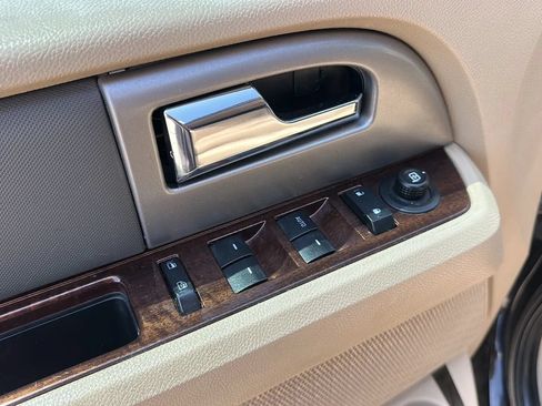 Used 2013 Ford Expedition XLT RWD image 16