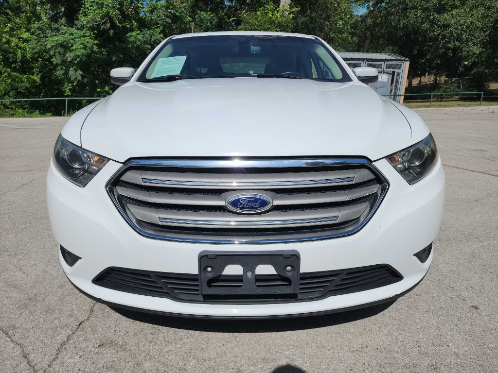 Used 2015 Ford Taurus SEL FWD image 2