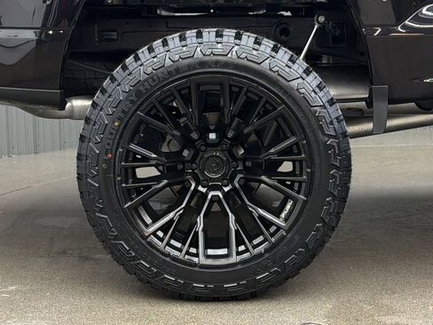Used 2025 Ford F150 Lariat AWD/4WD image 11