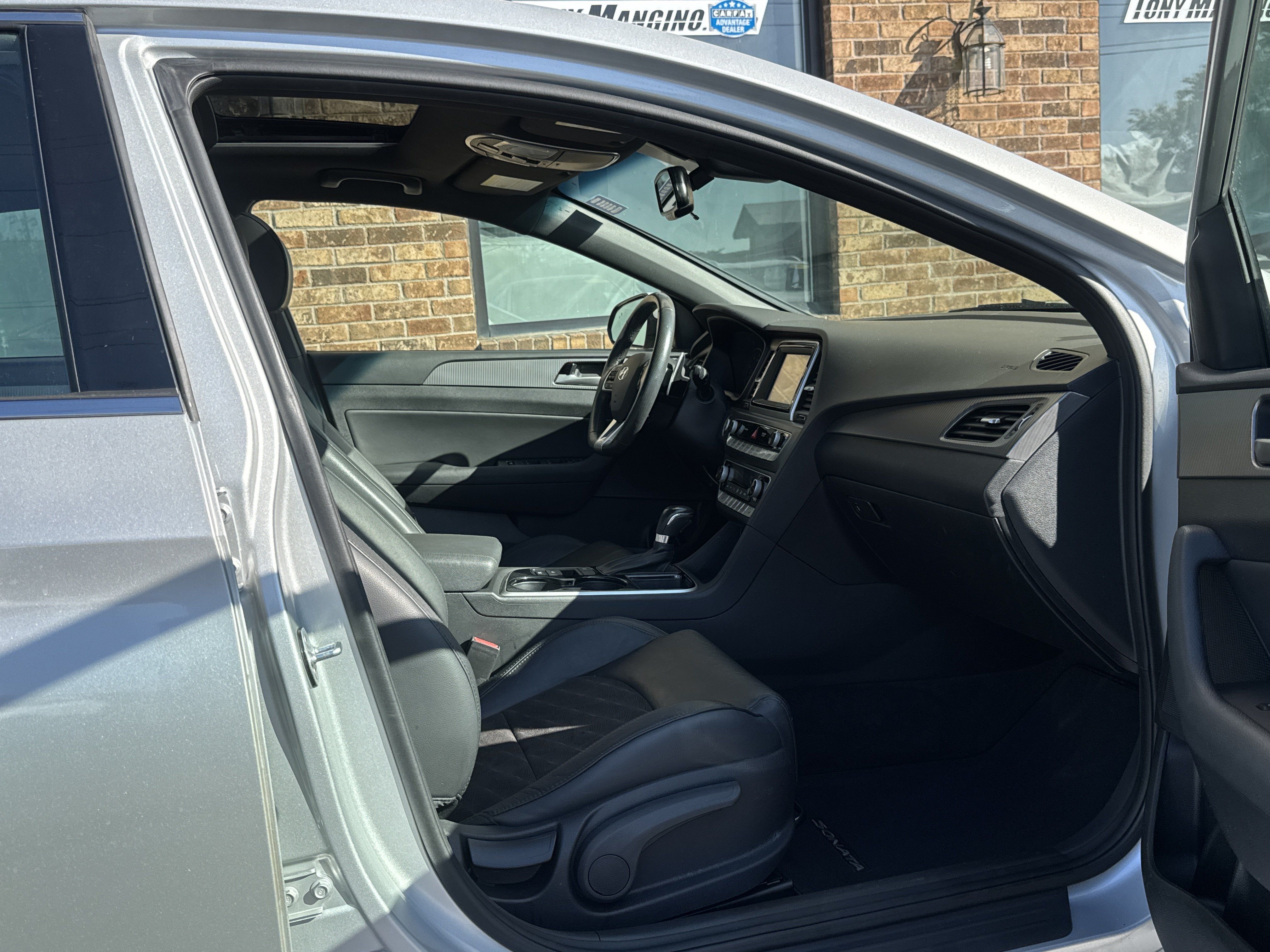 Used 2019 Hyundai Sonata Sport w/ Tech Package 03 FWD image 6