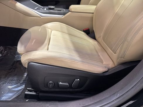 Used 2024 BMW 330i xDrive Sedan w/ Convenience Package image 13