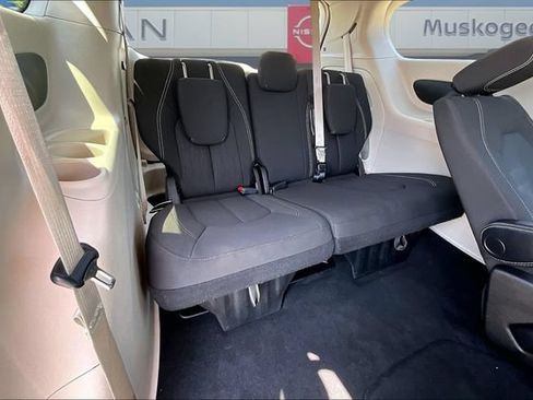 Used 2023 Chrysler Voyager LX FWD image 26