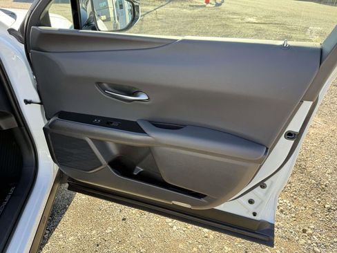 Used 2023 Lexus UX 250h F Sport image 15