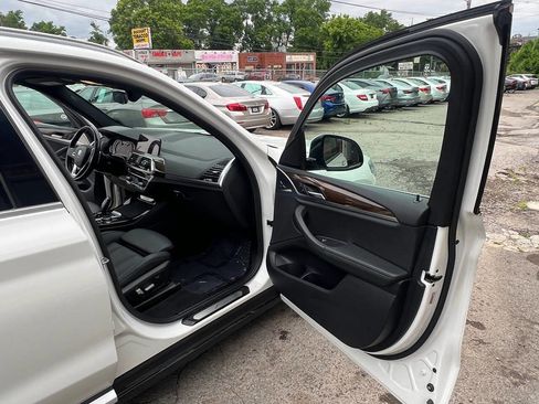 Used 2018 BMW X3 xDrive30i w/ Driving Assistance Package AWD/4WD image 18