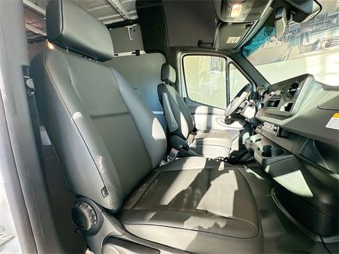 New 2025 Mercedes-Benz Sprinter 2500 image 27