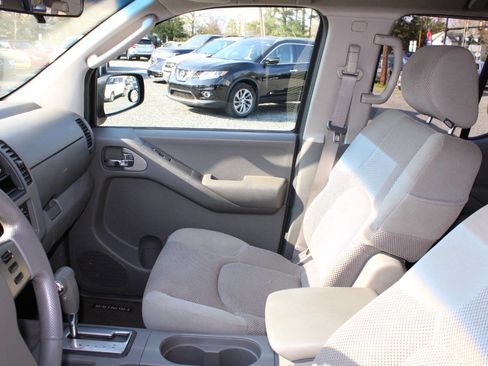 Used 2005 Nissan Frontier SE w/ (P01) Power Pkg AWD/4WD image 14