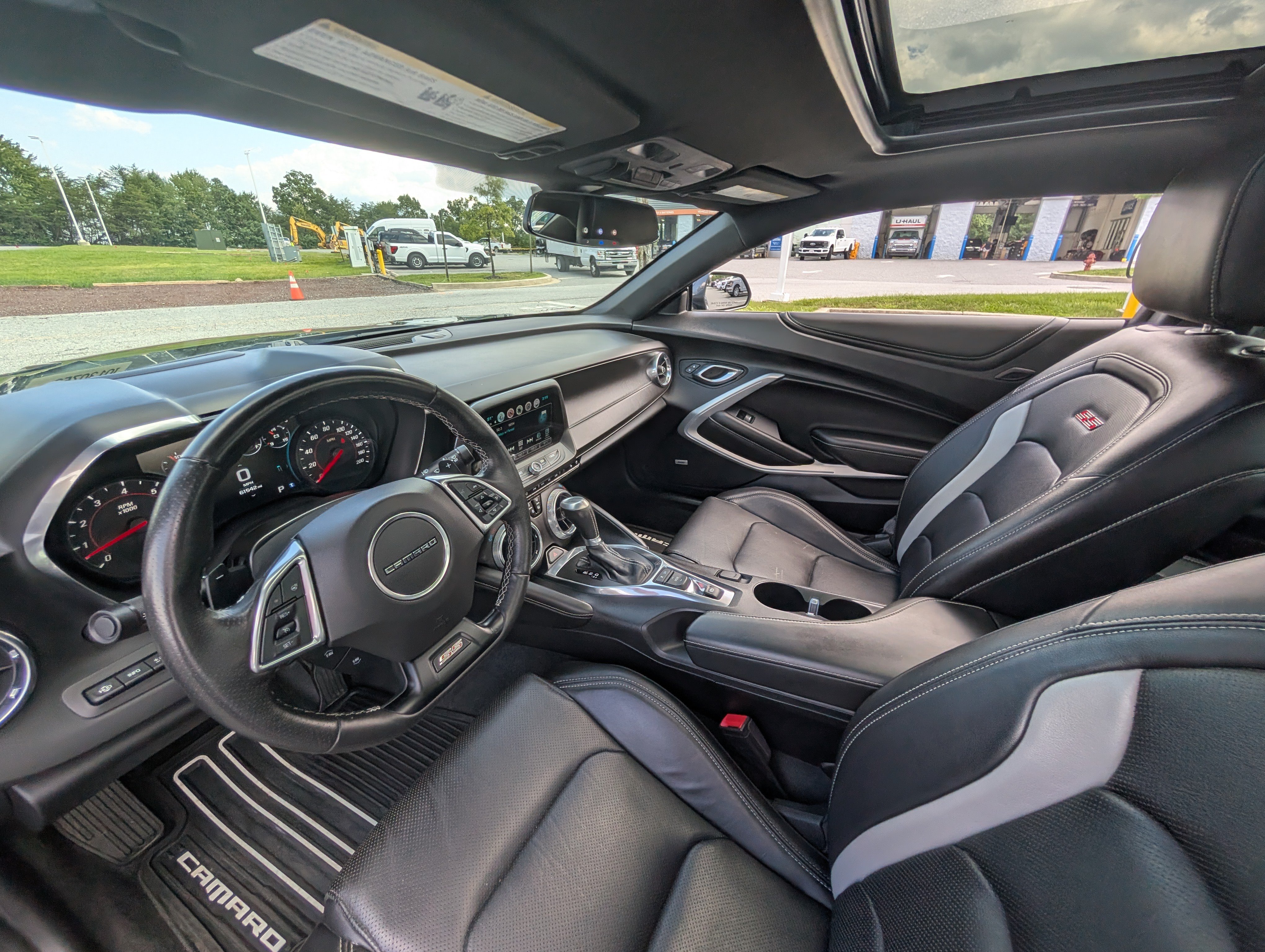 Used 2018 Chevrolet Camaro SS RWD image 17