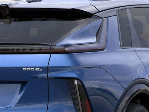 New 2026 Cadillac Lyriq Premium Sport image 11