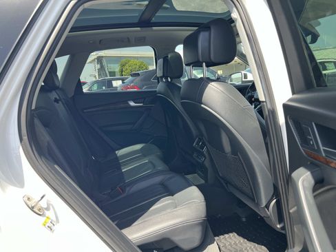 Used 2018 Audi Q5 2.0T Premium Plus w/ Premium Plus Package AWD/4WD image 32