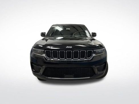 New 2025 Jeep Grand Cherokee Laredo X w/ Trailer Tow Package image 10