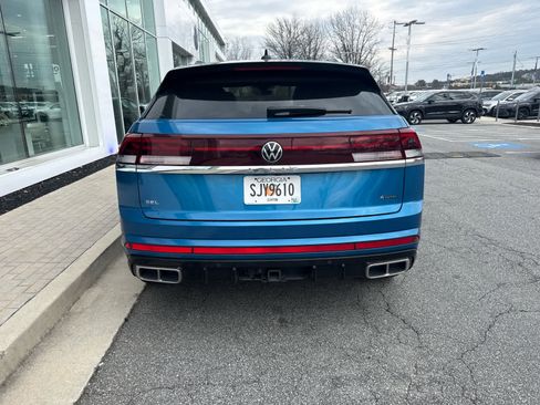 Used 2024 Volkswagen Atlas Cross Sport SEL Premium R-Line image 6