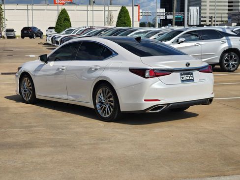 Used 2019 Lexus ES 350 Ultra Luxury w/ Accessory Package 2 image 5