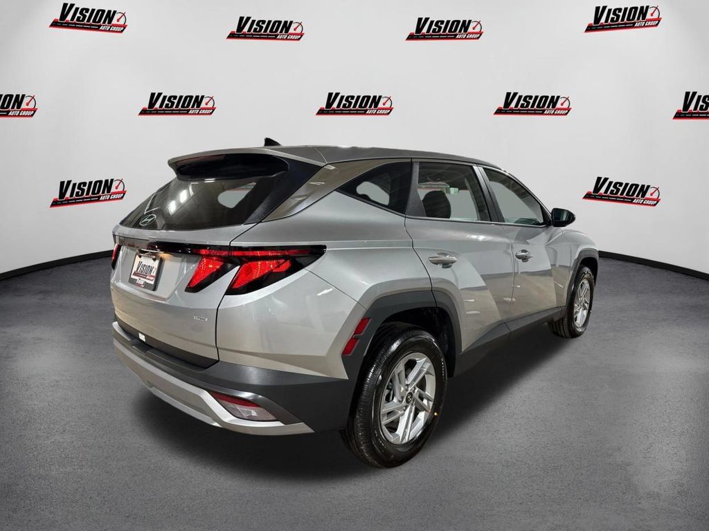 Used 2026 Hyundai Tucson SE AWD/4WD image 5
