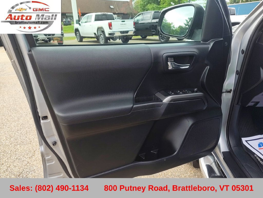 Used 2020 Toyota Tacoma TRD Sport w/ Technology Package AWD/4WD image 12