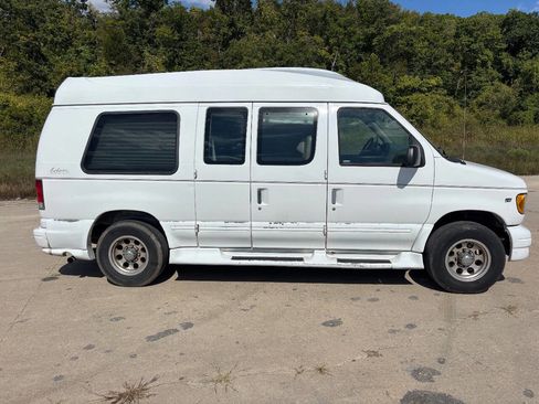Used 1999 Ford E-250 and Econoline 250 image 5