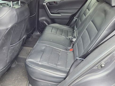 Used 2021 Toyota RAV4 LE AWD/4WD image 11