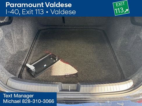 Used 2022 Volkswagen Jetta SE image 3