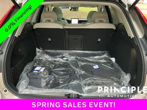 New 2026 Volvo XC60 B5 Ultra w/ Protection Package Premier image 31