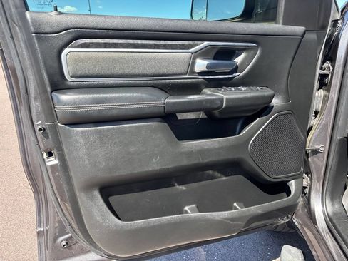 Used 2019 RAM 1500 Big Horn AWD/4WD image 11