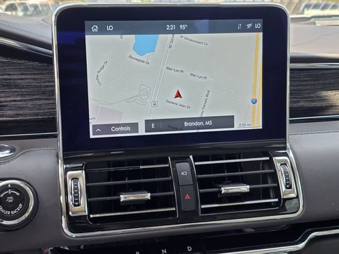 Used 2020 Lincoln Navigator Black Label AWD/4WD image 10