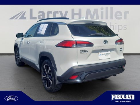 Used 2023 Toyota Corolla Cross AWD Hybrid w/ Convenience Package image 3