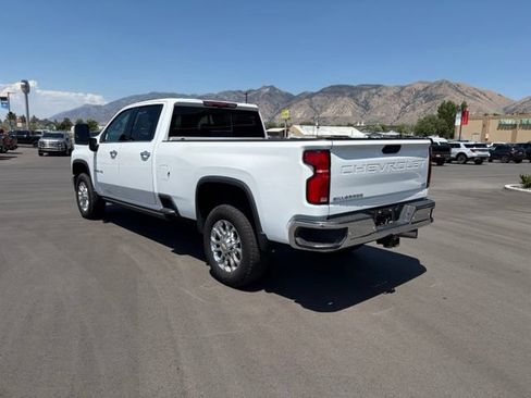 Used 2025 Chevrolet Silverado 3500 LTZ w/ LTZ Premium Package AWD/4WD image 3