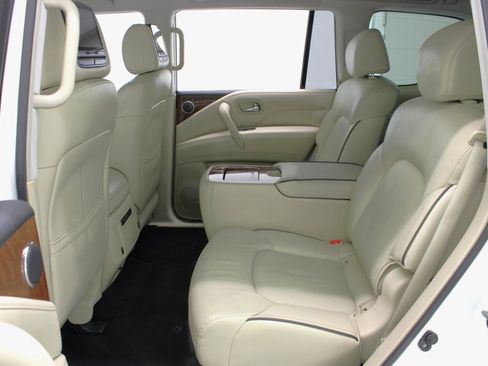 Used 2019 INFINITI QX80 Luxe w/ All-Season Package image 38