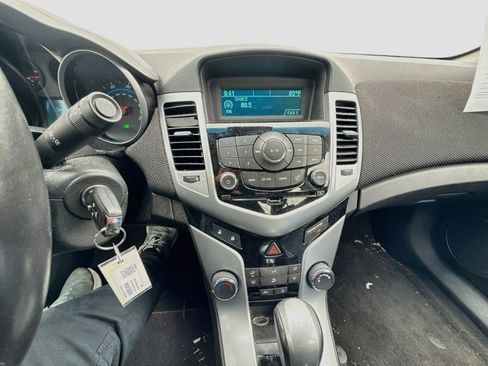 Used 2011 Chevrolet Cruze LT FWD image 15