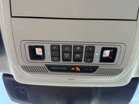 Used 2023 Ford Explorer XLT w/ Equipment Group 202A RWD image 24