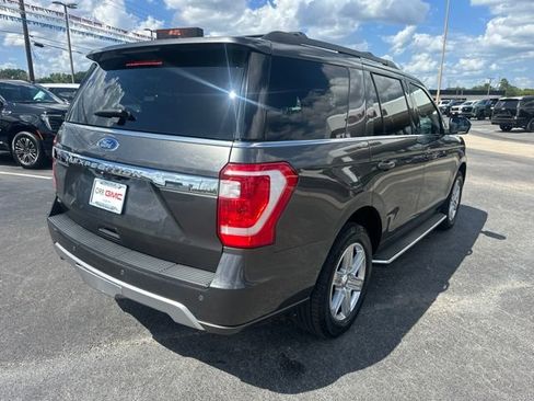 Used 2021 Ford Expedition XLT RWD image 4