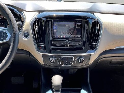 Used 2023 Chevrolet Traverse LS FWD image 9