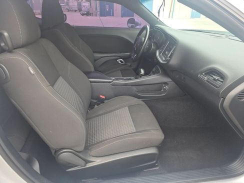 Used 2020 Dodge Challenger SXT w/ Driver Convenience Group RWD image 45