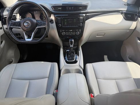 Used 2022 Nissan Rogue Sport SL w/ Premium Package FWD image 16