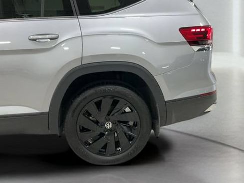 Used 2026 Volkswagen Atlas SE AWD/4WD image 35